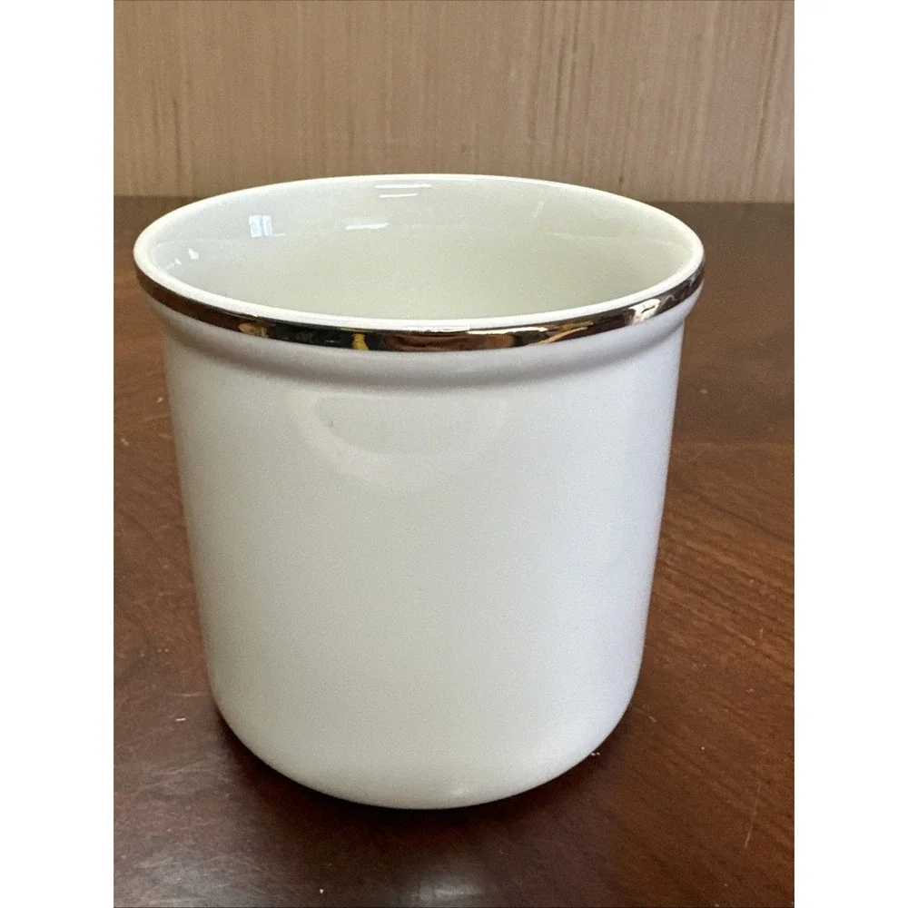 Pottery Barn this pottery